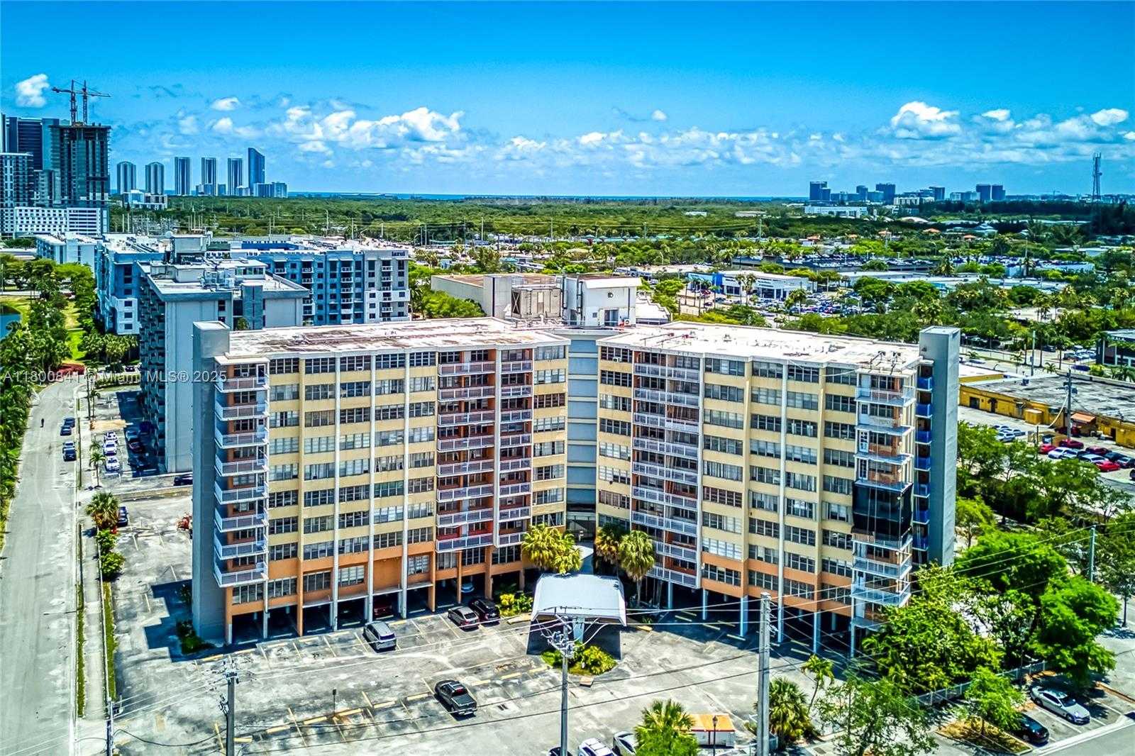 Small Image of 2025 NORTH EAST 164TH ST #907, North Miami Beach Number 40