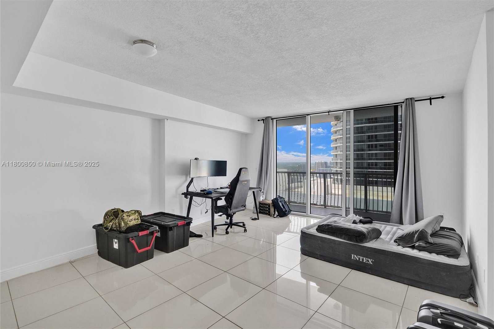Small Image of 1750 NORTH BAYSHORE DR #4007, Miami Number 12