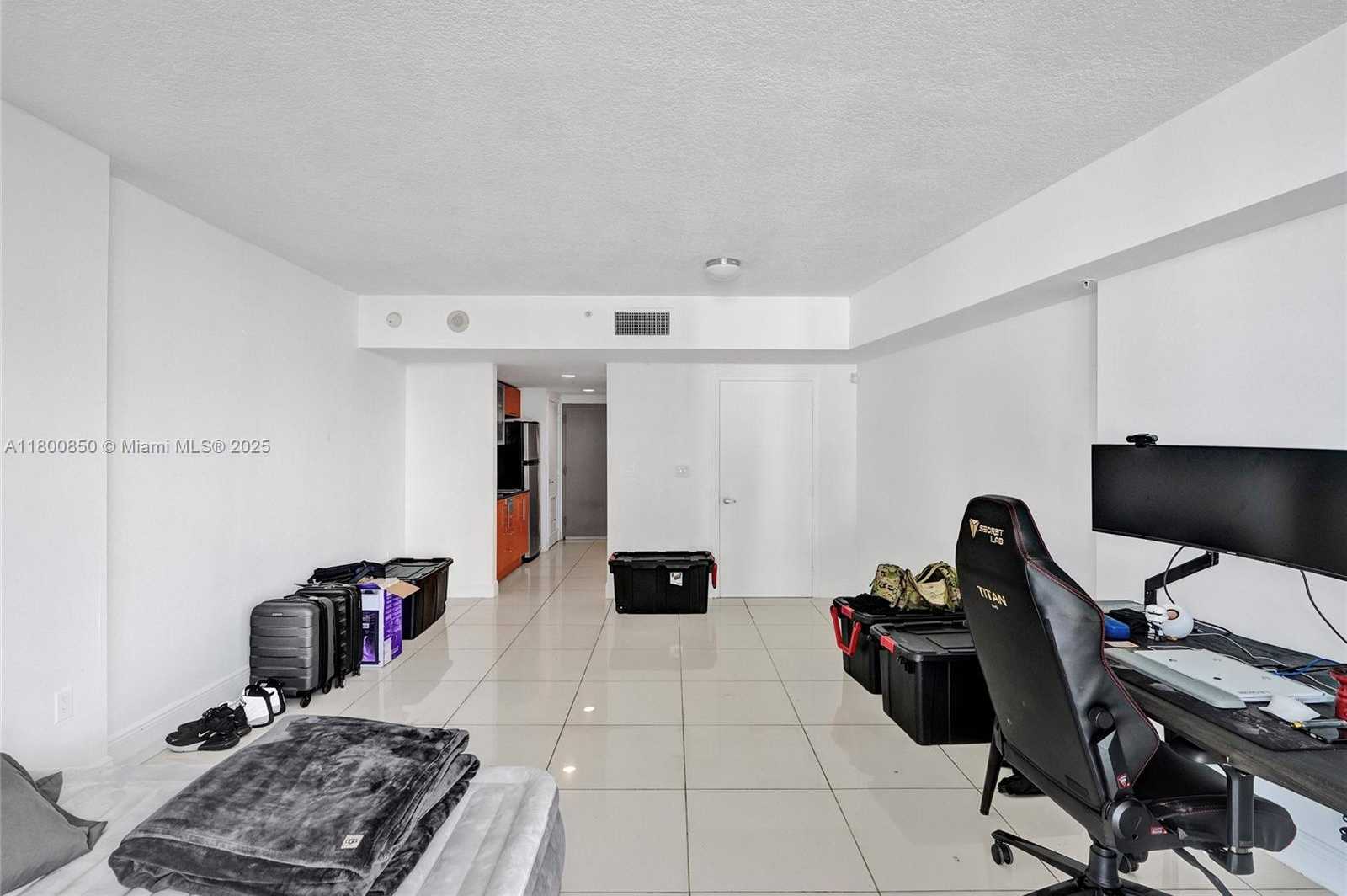 Small Image of 1750 NORTH BAYSHORE DR #4007, Miami Number 15
