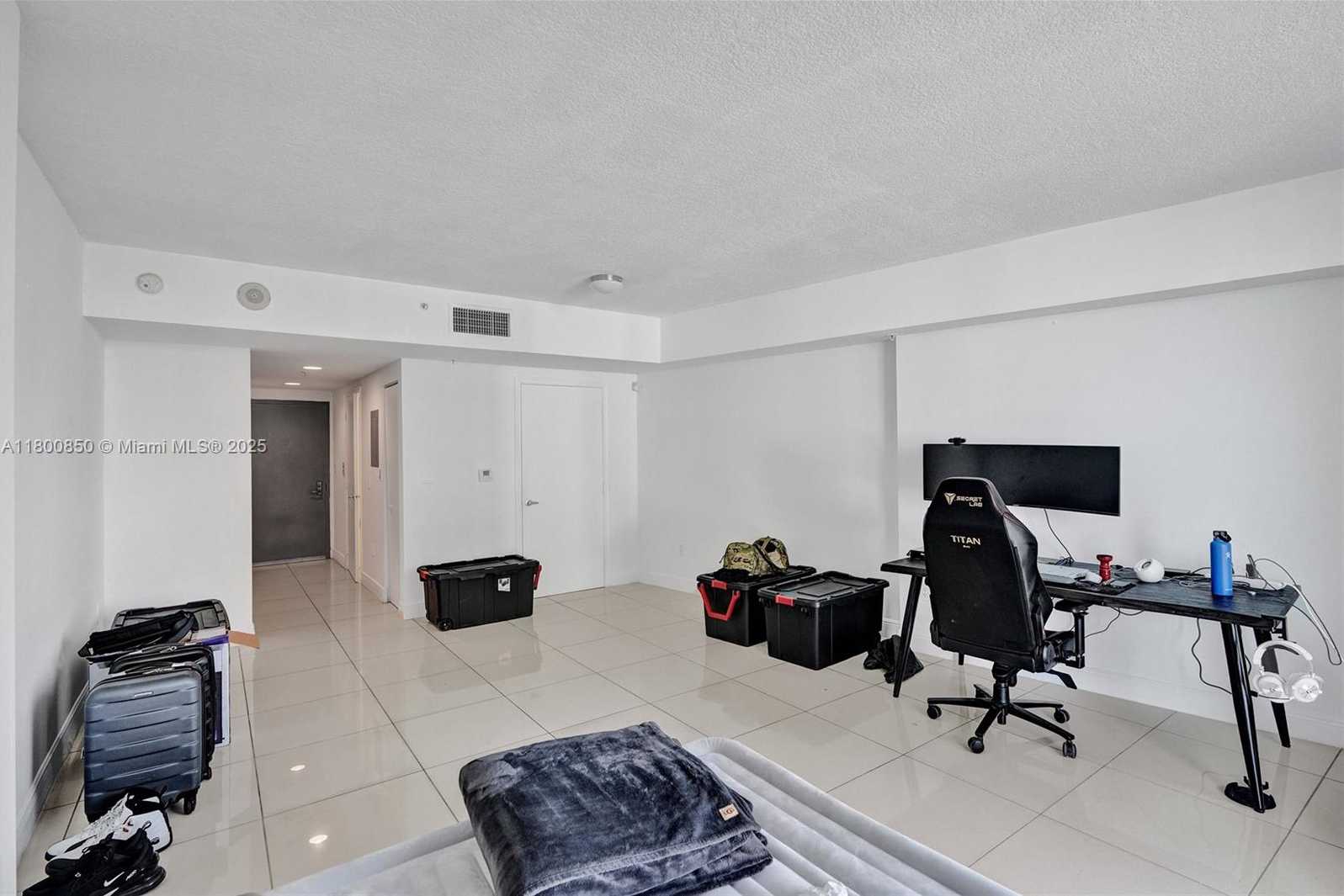 Small Image of 1750 NORTH BAYSHORE DR #4007, Miami Number 16