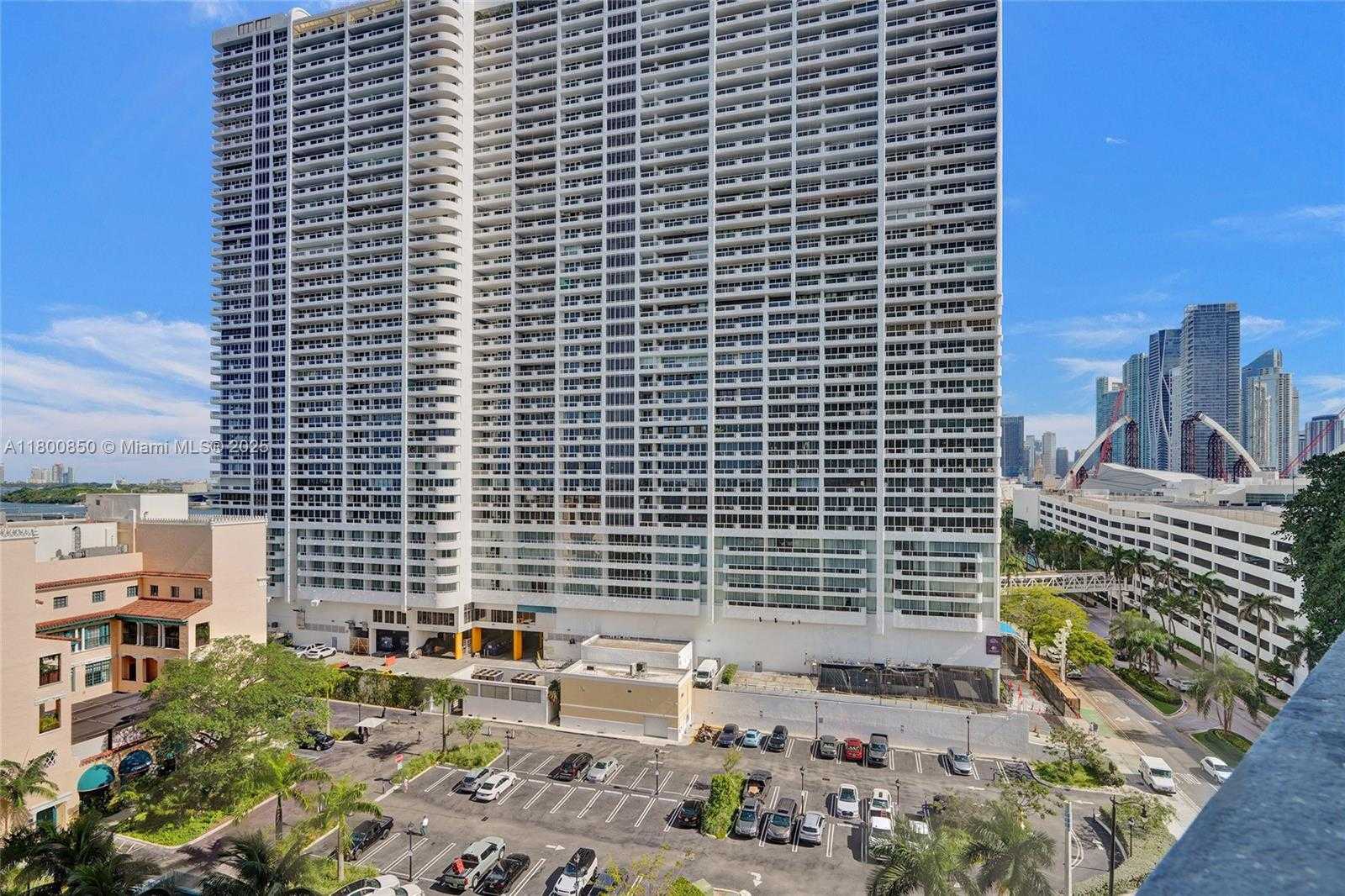 Small Image of 1750 NORTH BAYSHORE DR #4007, Miami Number 3