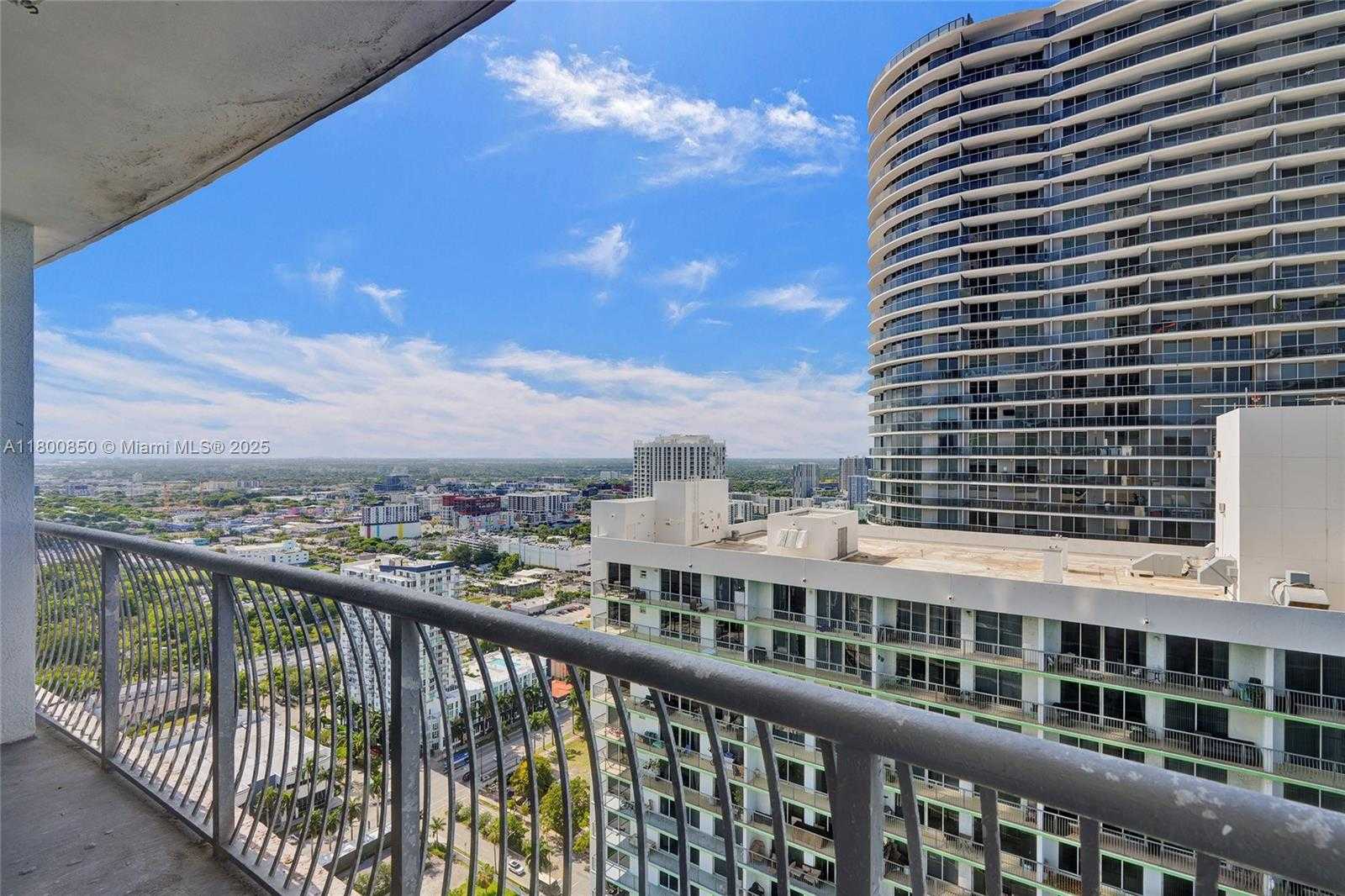 Small Image of 1750 NORTH BAYSHORE DR #4007, Miami Number 9