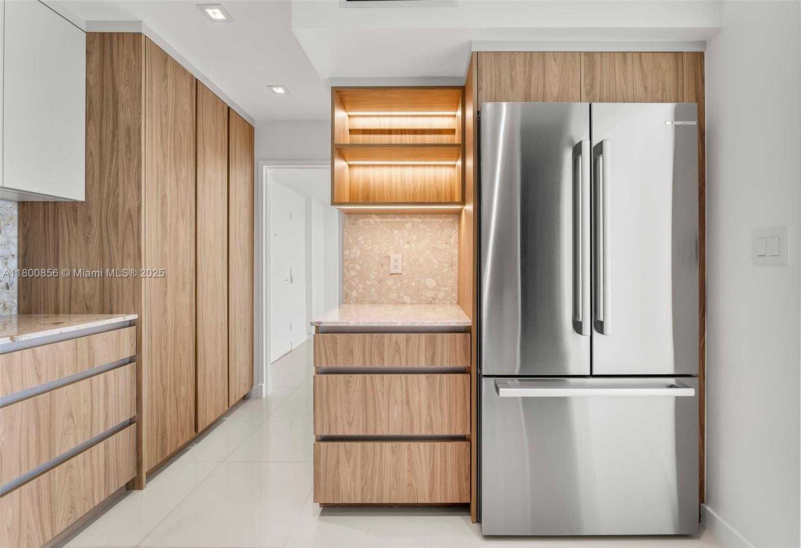 Small Image of 900 BAY DR #904, Miami Beach Number 12