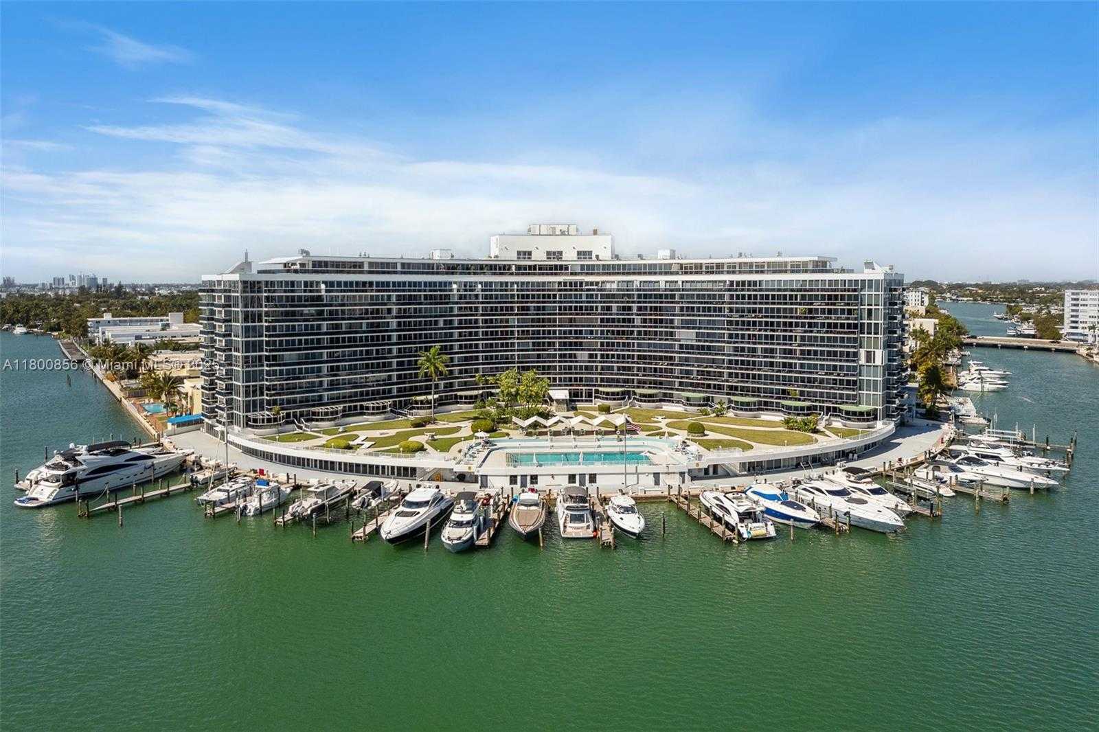 Small Image of 900 BAY DR #904, Miami Beach Number 2
