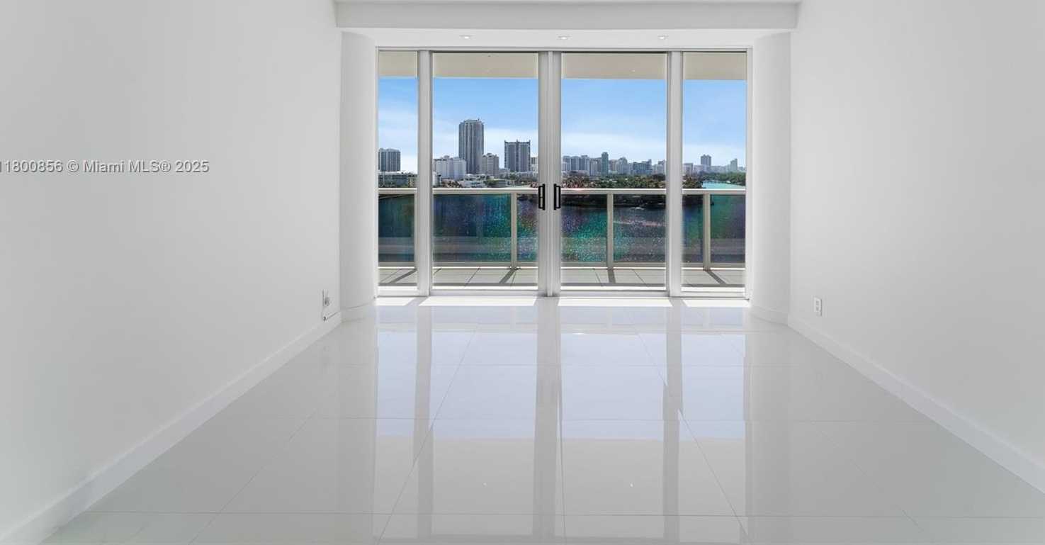 Small Image of 900 BAY DR #904, Miami Beach Number 22