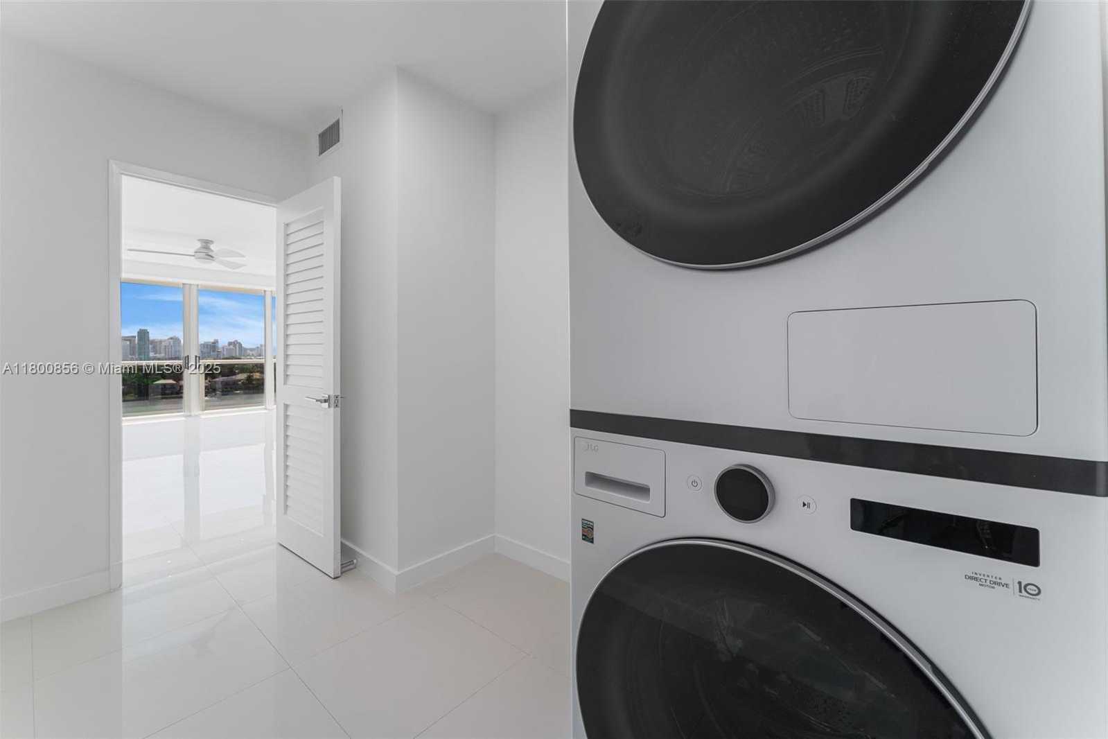 Small Image of 900 BAY DR #904, Miami Beach Number 29