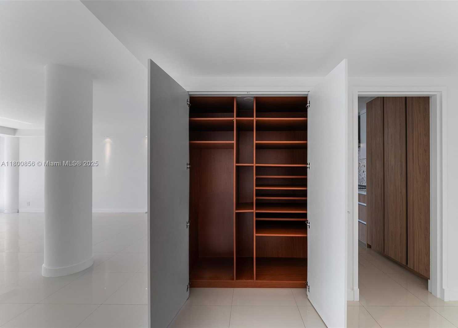 Small Image of 900 BAY DR #904, Miami Beach Number 31