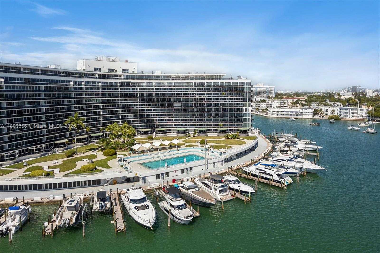 Small Image of 900 BAY DR #904, Miami Beach Number 38