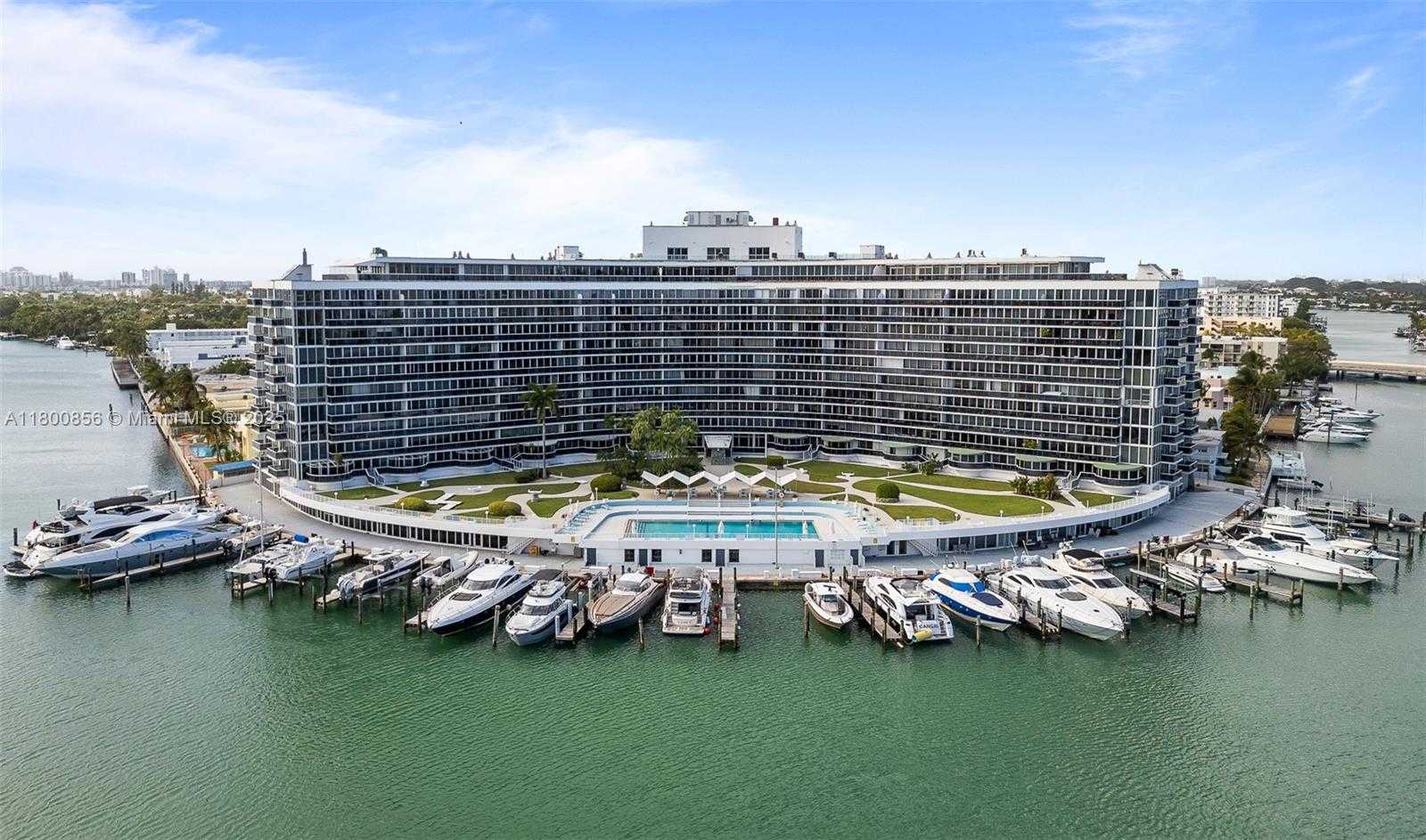 Small Image of 900 BAY DR #904, Miami Beach Number 41