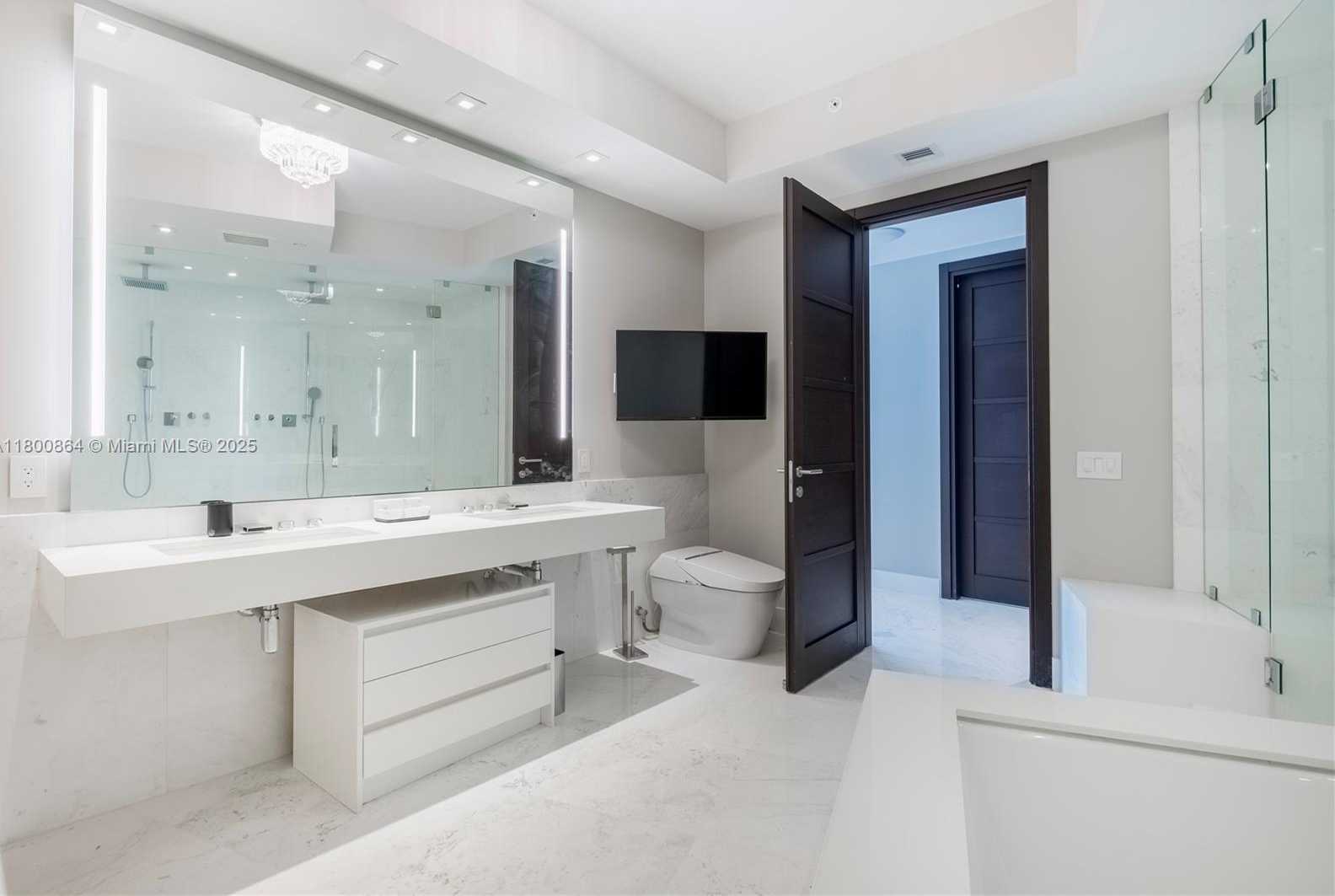Small Image of 18555 COLLINS AVE #1505, Sunny Isles Beach Number 15