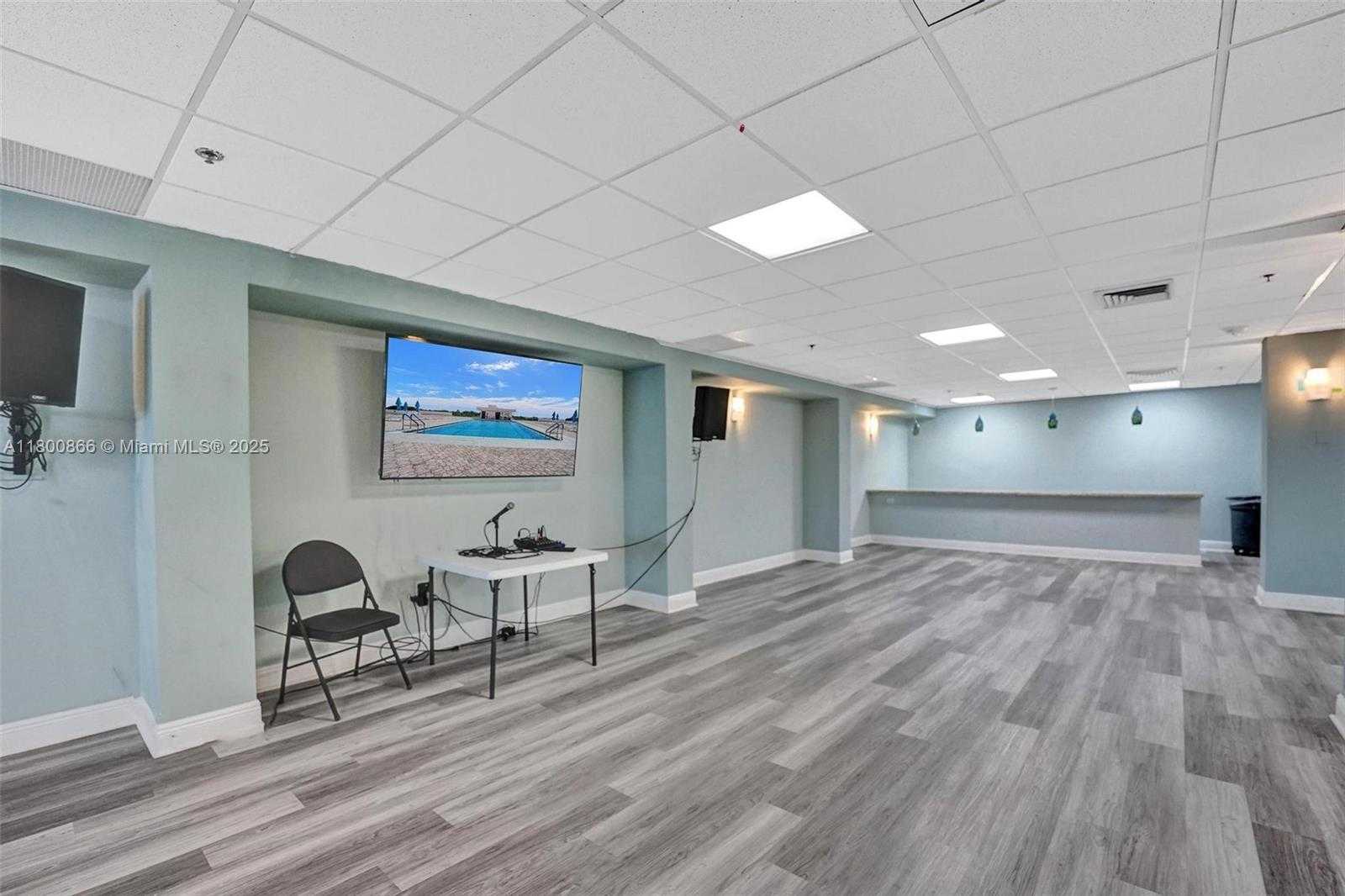 Small Image of 1201 SOUTH OCEAN DR #404N, Hollywood Number 40