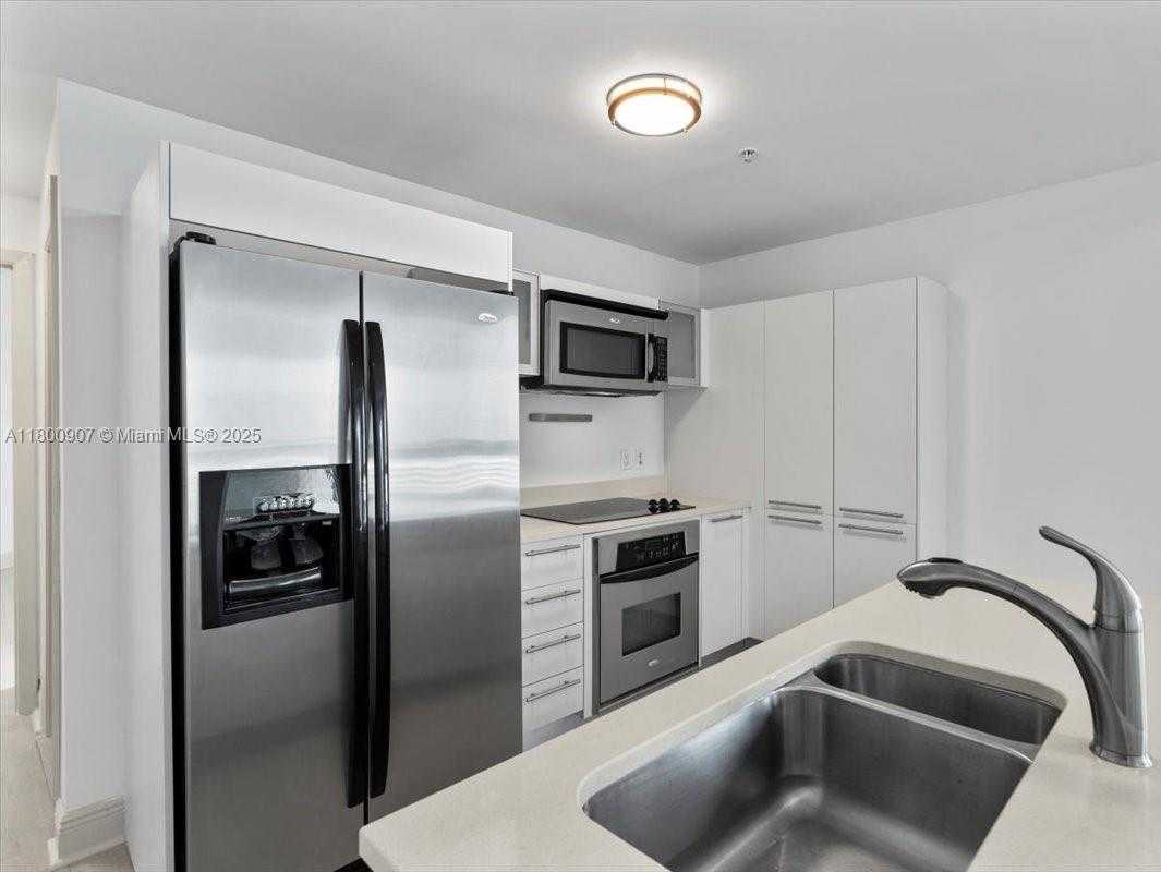 Small Image of 1900 NORTH BAYSHORE DR #1810, Miami Number 13