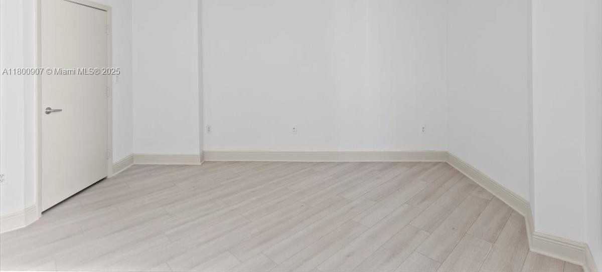 Small Image of 1900 NORTH BAYSHORE DR #1810, Miami Number 16
