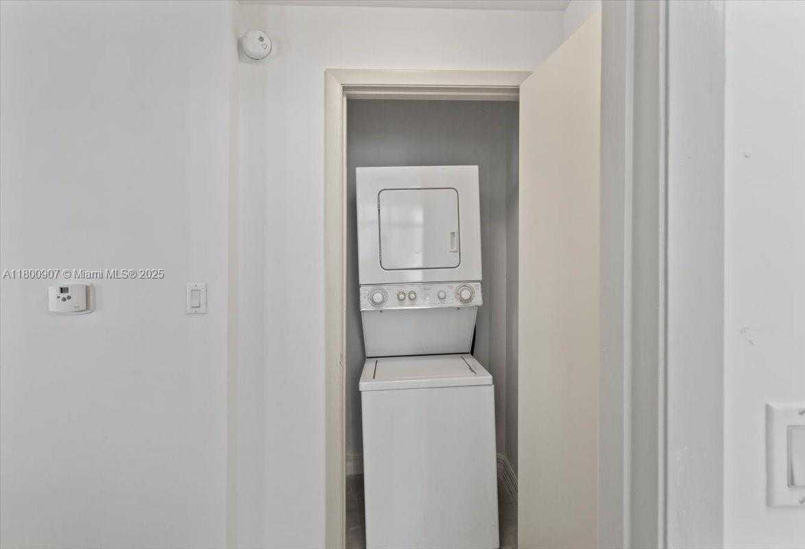Small Image of 1900 NORTH BAYSHORE DR #1810, Miami Number 19