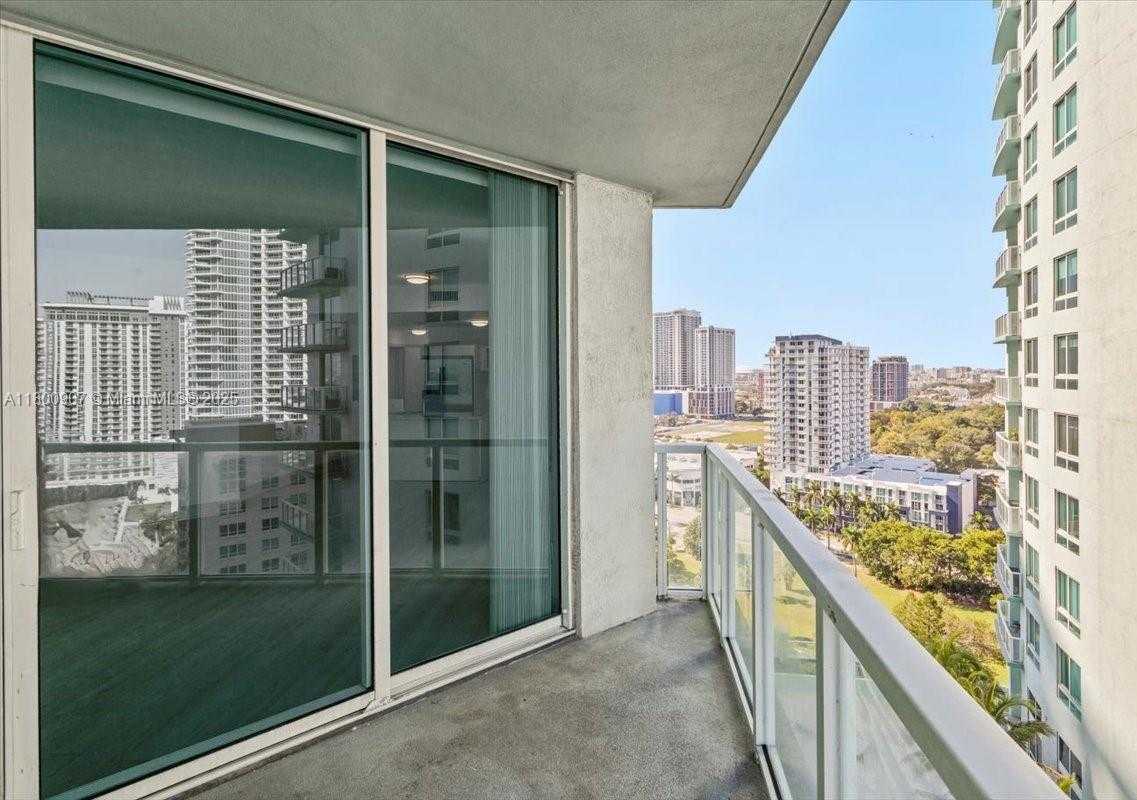 Small Image of 1900 NORTH BAYSHORE DR #1810, Miami Number 2
