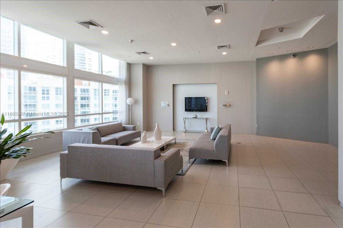 Small Image of 1900 NORTH BAYSHORE DR #1810, Miami Number 20