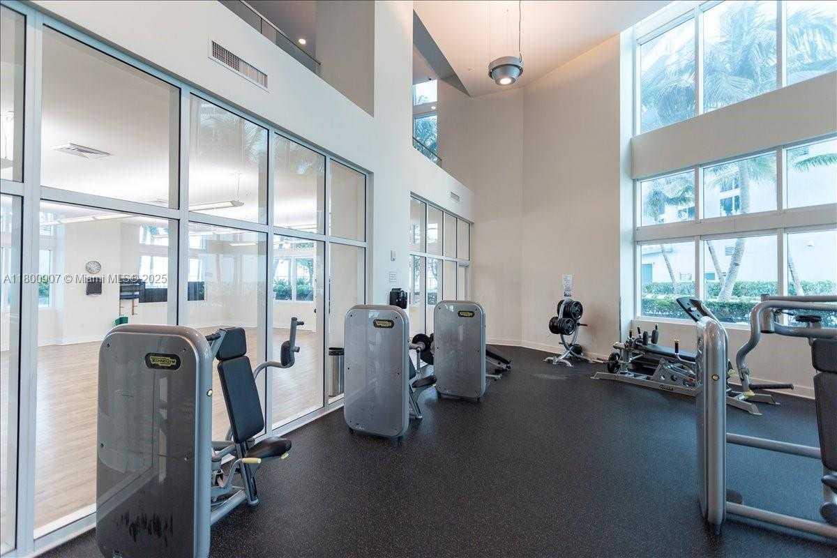 Small Image of 1900 NORTH BAYSHORE DR #1810, Miami Number 26