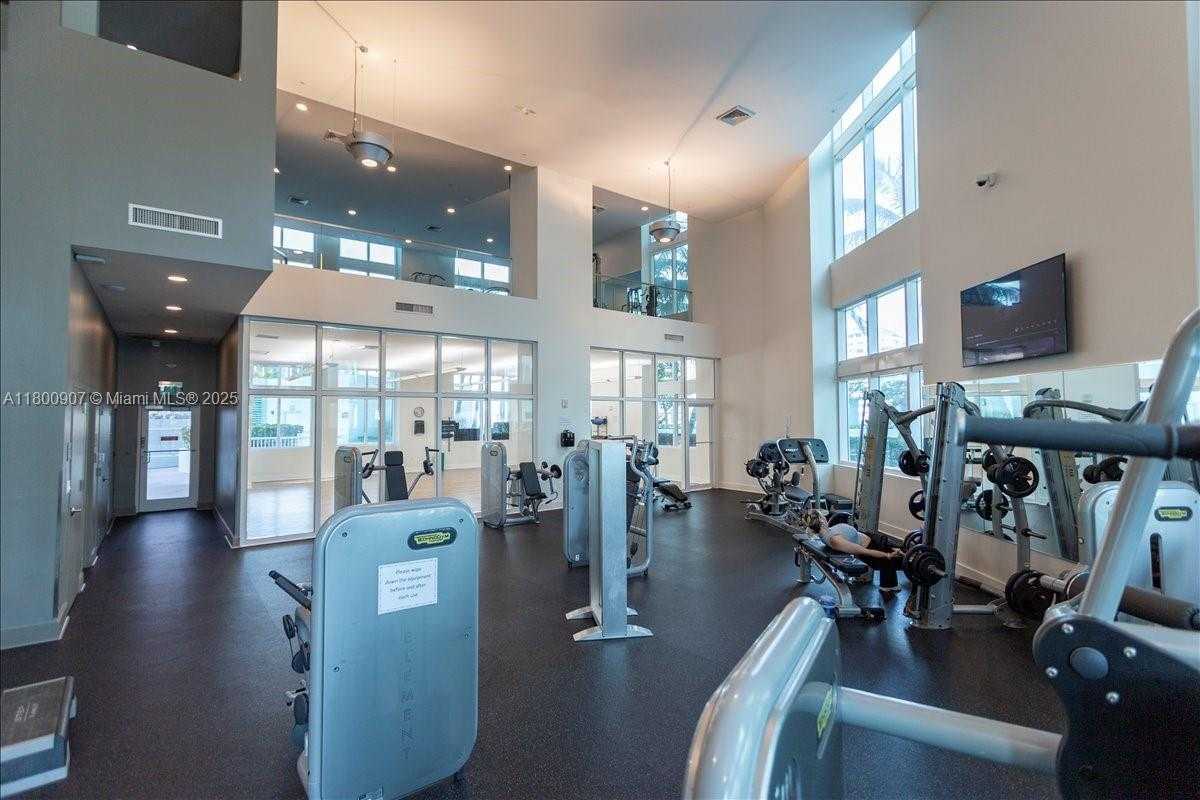 Small Image of 1900 NORTH BAYSHORE DR #1810, Miami Number 27