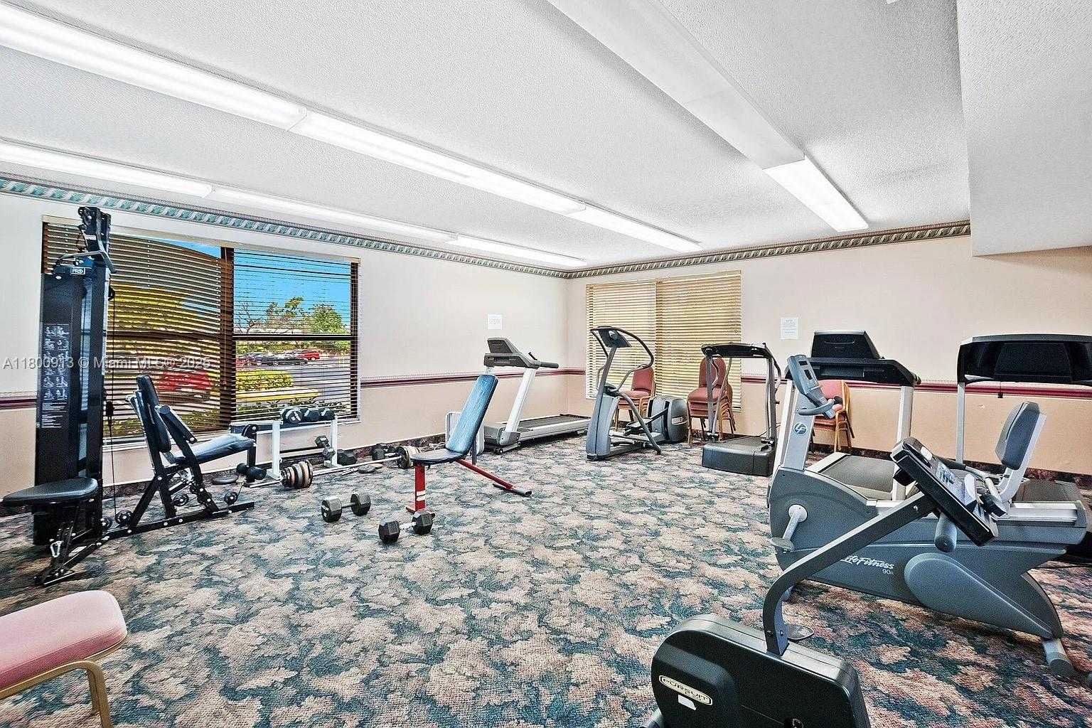 Small Image of 7220 LAKE CIR DR #301, Margate Number 11
