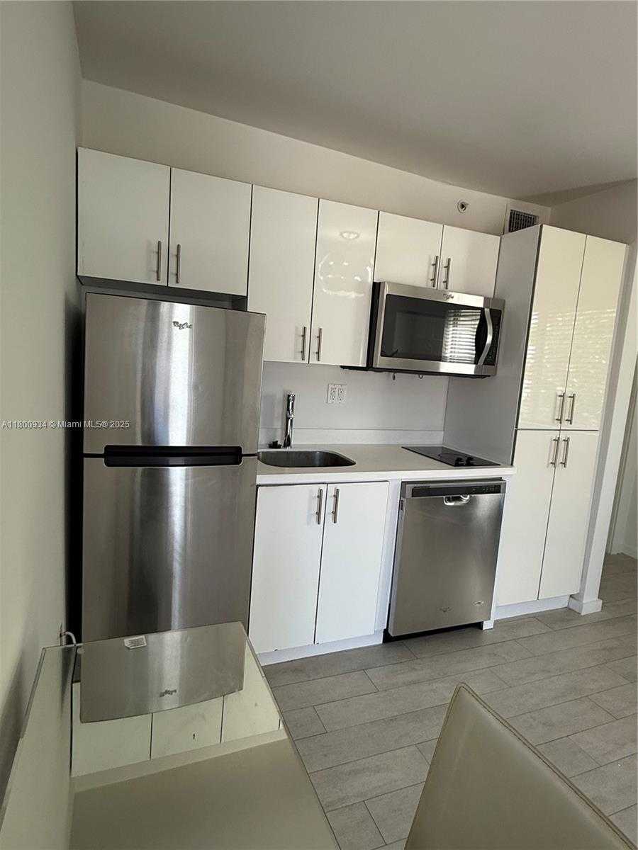 Small Image of 1601 MERIDIAN AVE #101, Miami Beach Number 5