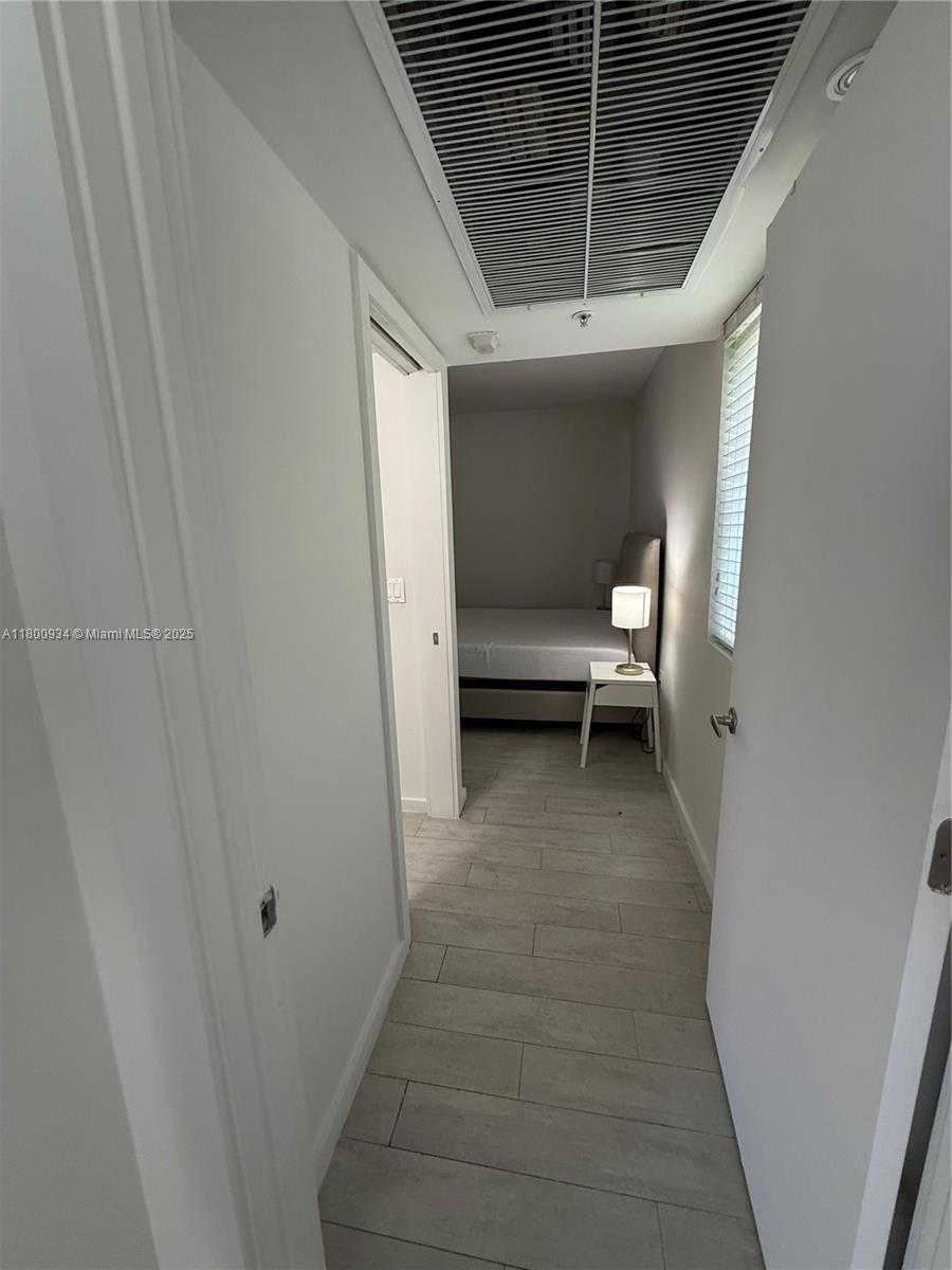 Small Image of 1601 MERIDIAN AVE #101, Miami Beach Number 8