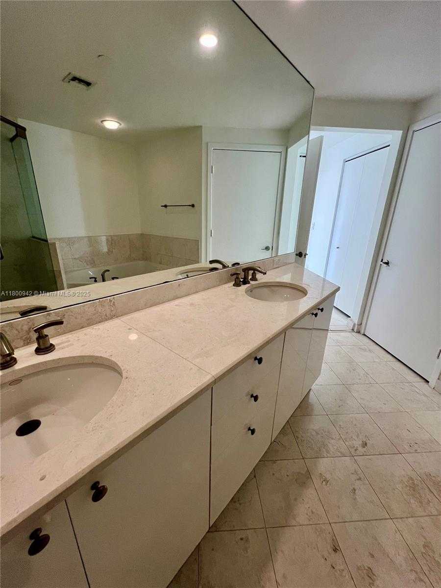 Small Image of 901 BRICKELL KEY BLVD #603, Miami Number 22