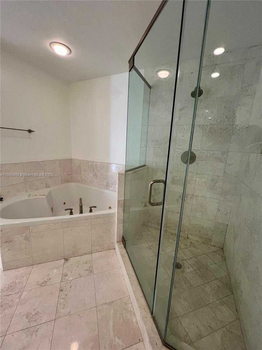 Small Image of 901 BRICKELL KEY BLVD #603, Miami Number 23