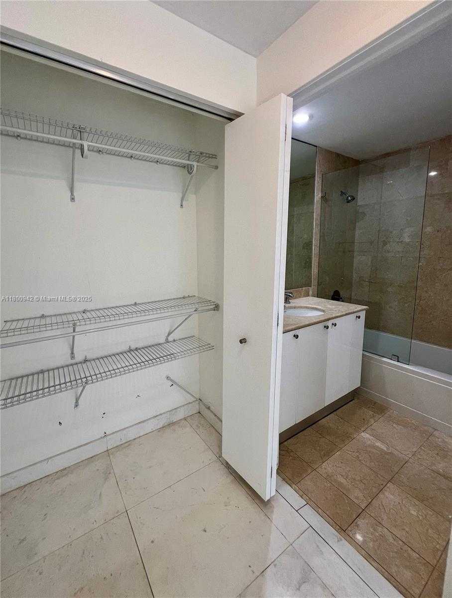 Small Image of 901 BRICKELL KEY BLVD #603, Miami Number 27