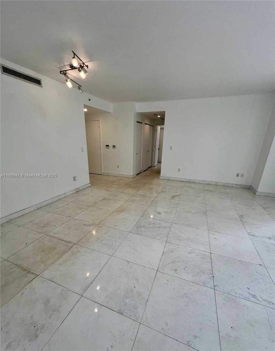 Small Image of 901 BRICKELL KEY BLVD #603, Miami Number 3