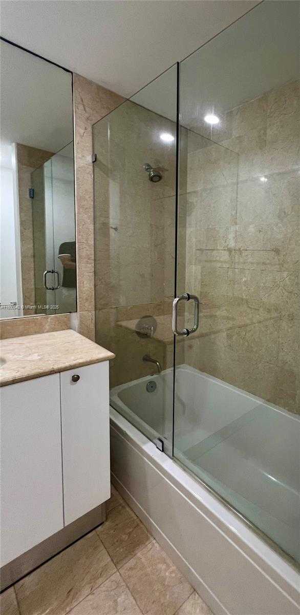 Small Image of 901 BRICKELL KEY BLVD #603, Miami Number 31