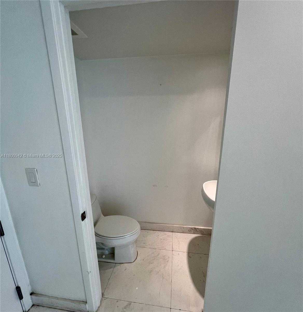 Small Image of 901 BRICKELL KEY BLVD #603, Miami Number 36