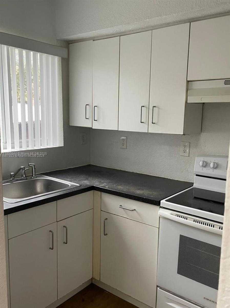 Small Image of 307 NORTH WEST 84TH ST #307, Miami Number 2