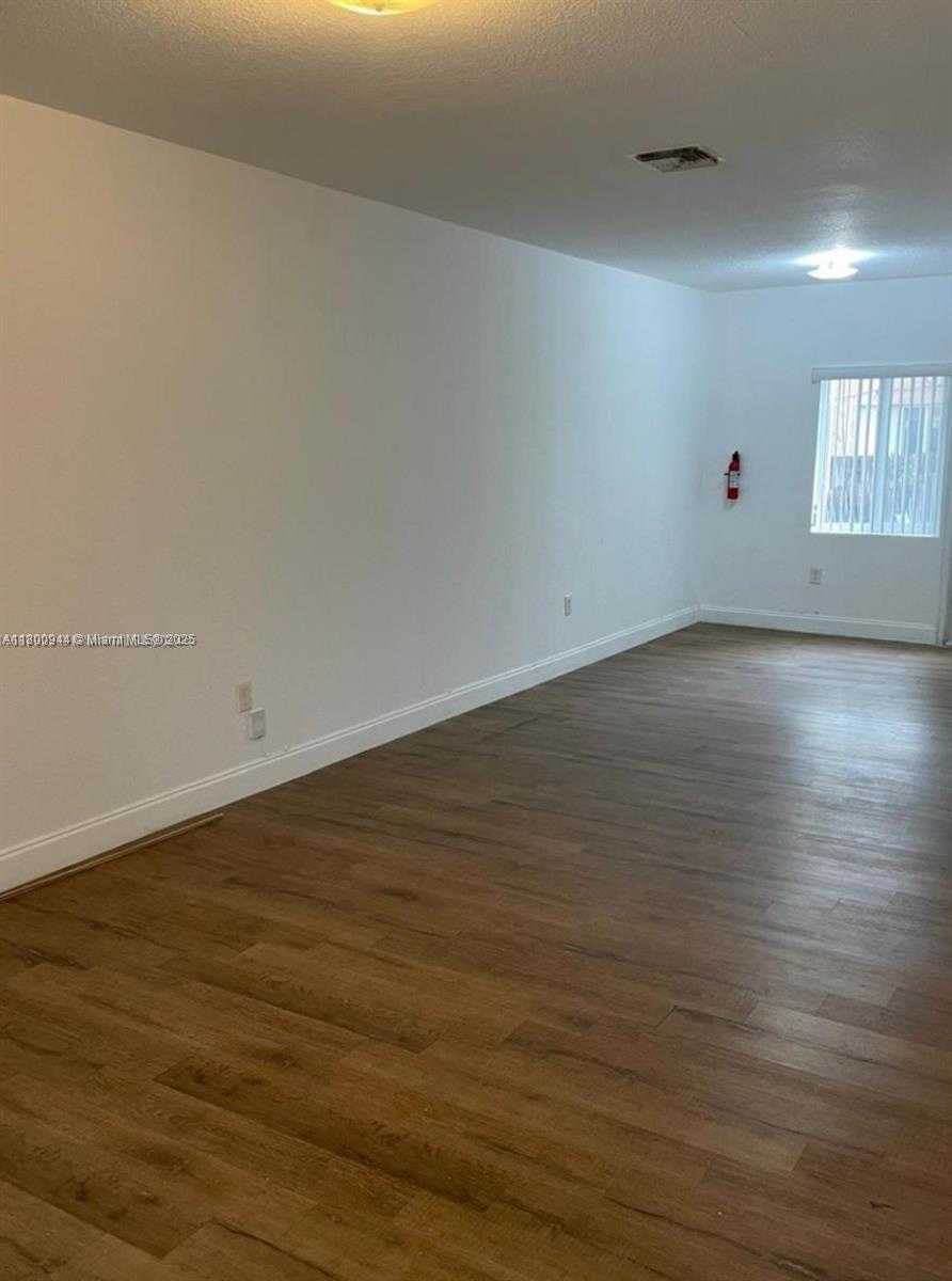 Small Image of 307 NORTH WEST 84TH ST #307, Miami Number 3