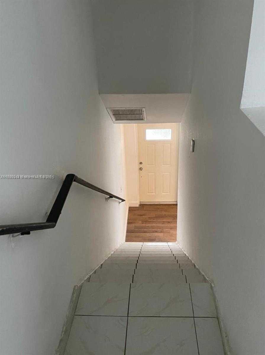 Small Image of 307 NORTH WEST 84TH ST #307, Miami Number 5