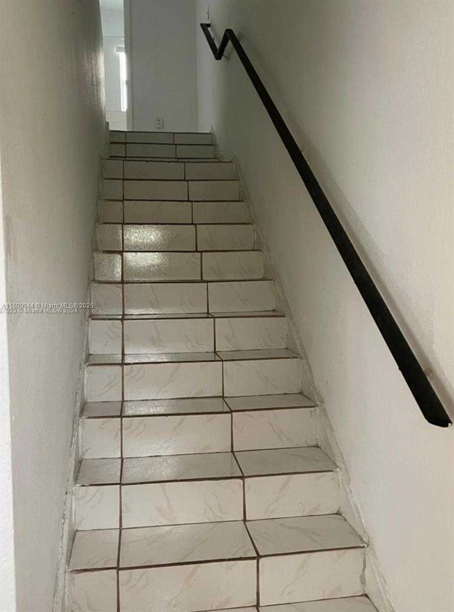 Small Image of 307 NORTH WEST 84TH ST #307, Miami Number 6