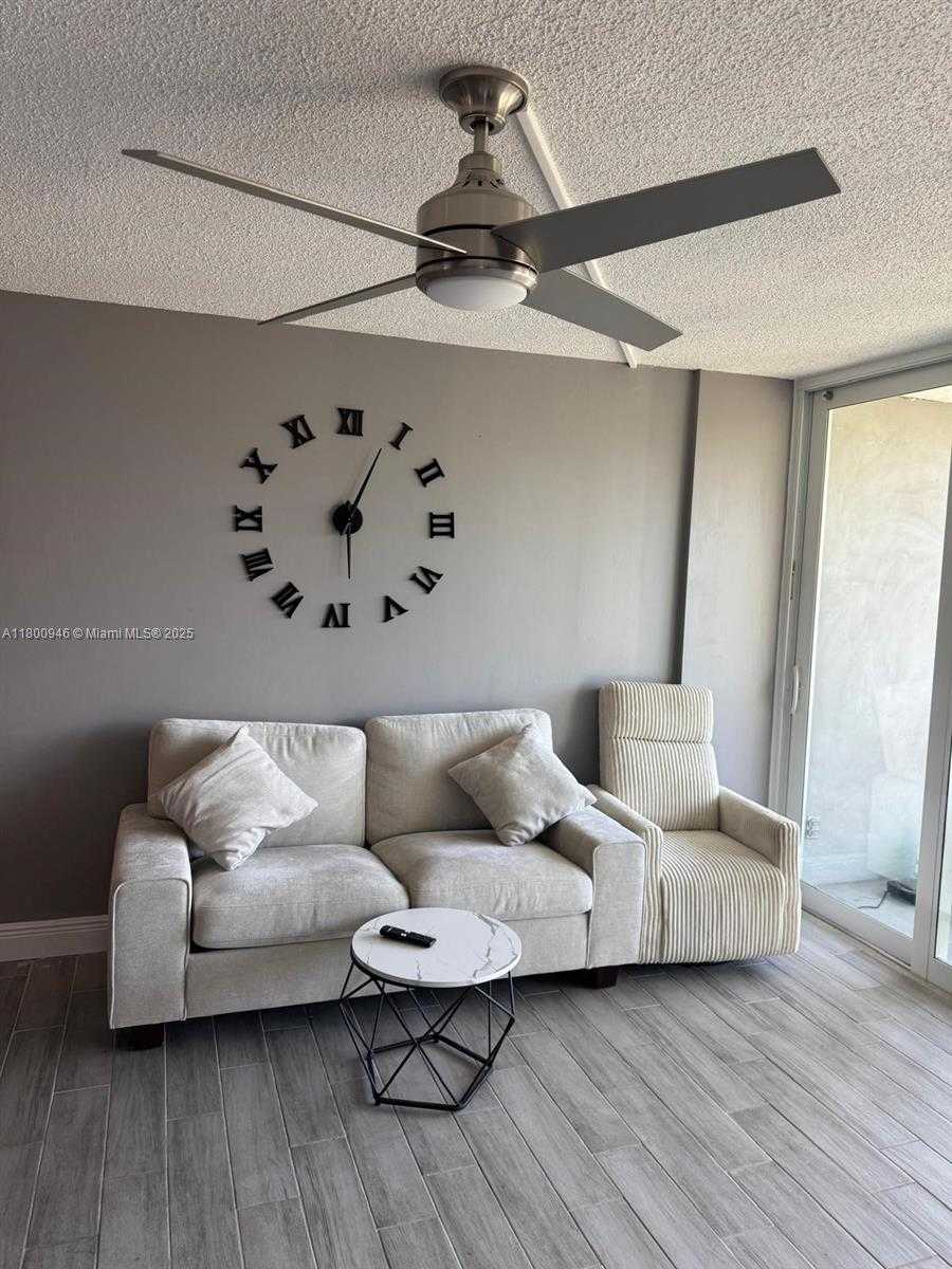 Small Image of 114 ROYAL PARK DR #4H, Oakland Park Number 2