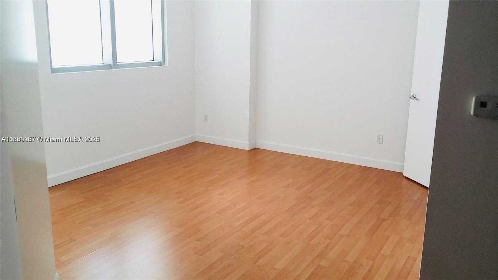 Small Image of 690 SOUTH WEST 1ST CT #1227, Miami Number 14