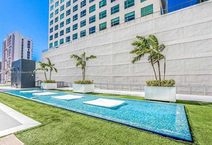 Small Image of 690 SOUTH WEST 1ST CT #1227, Miami Number 8