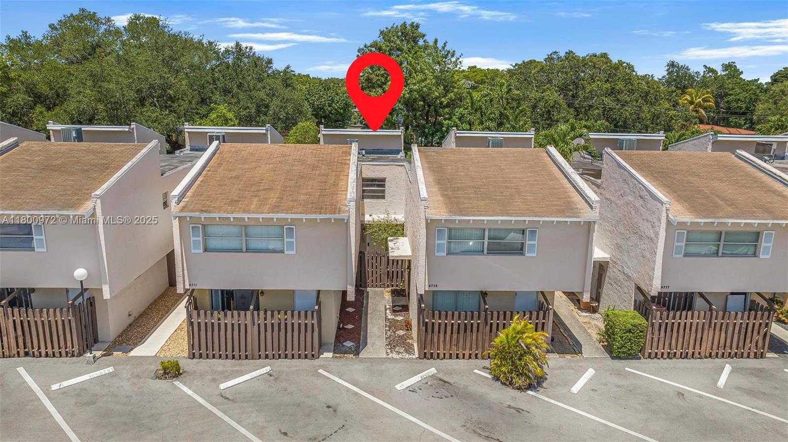 Small Image of 8713 NORTH EAST 4TH AVE RD #8713, Miami Shores Number 20