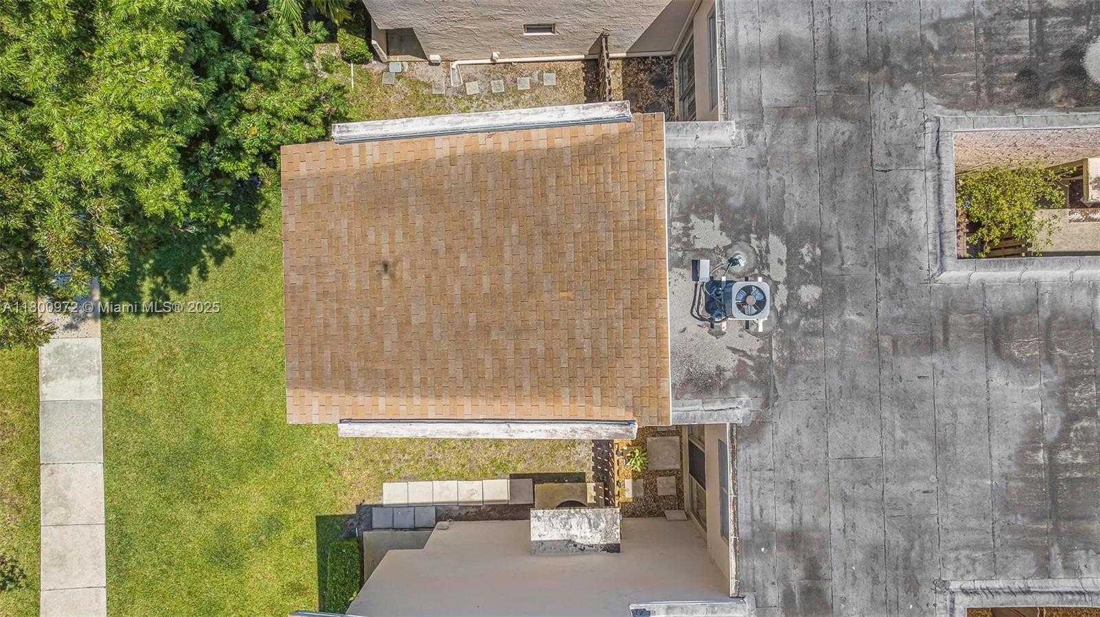 Small Image of 8713 NORTH EAST 4TH AVE RD #8713, Miami Shores Number 22