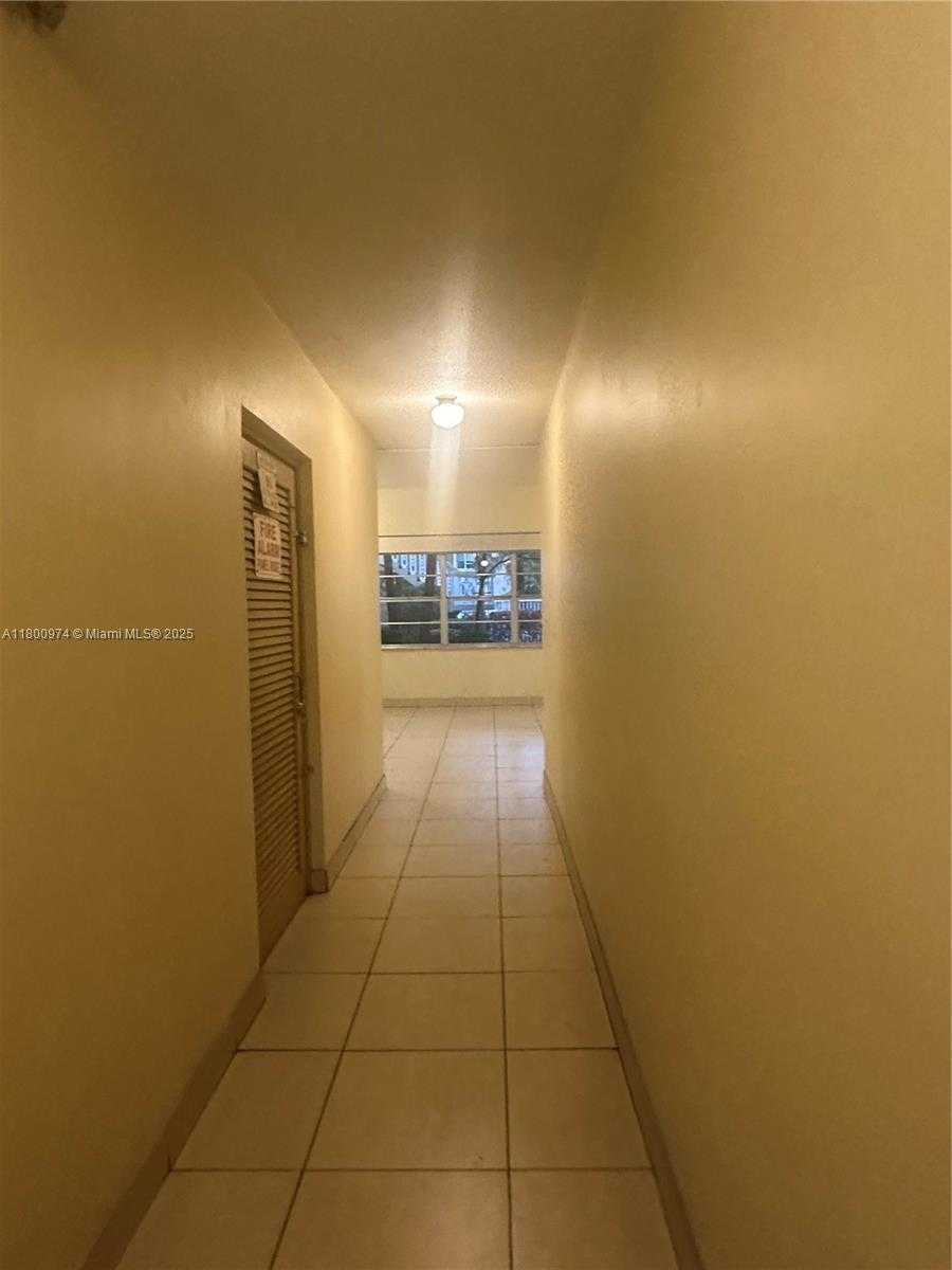 Small Image of 1958 MONROE ST #102, Hollywood Number 5