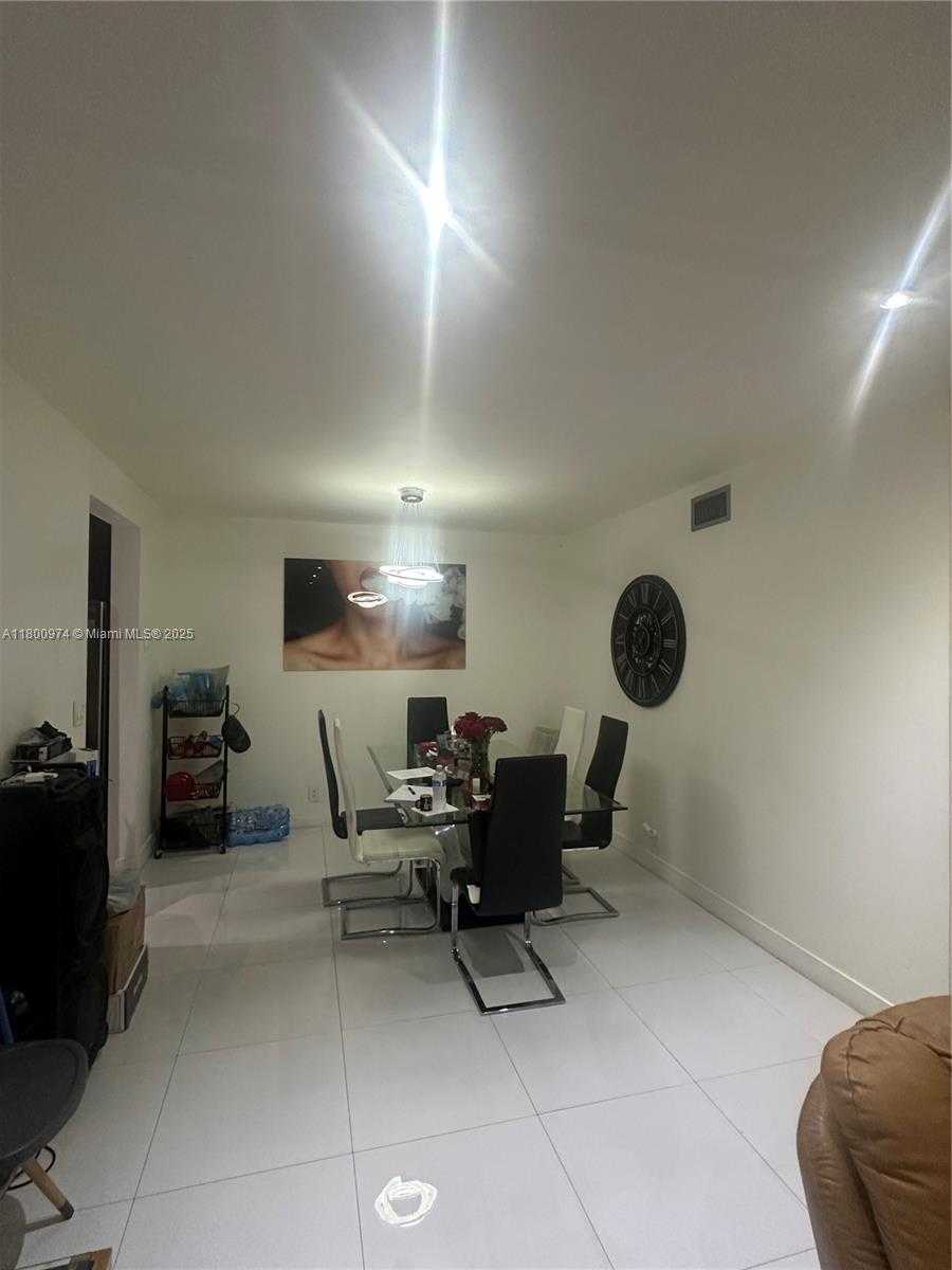 Small Image of 1958 MONROE ST #102, Hollywood Number 7