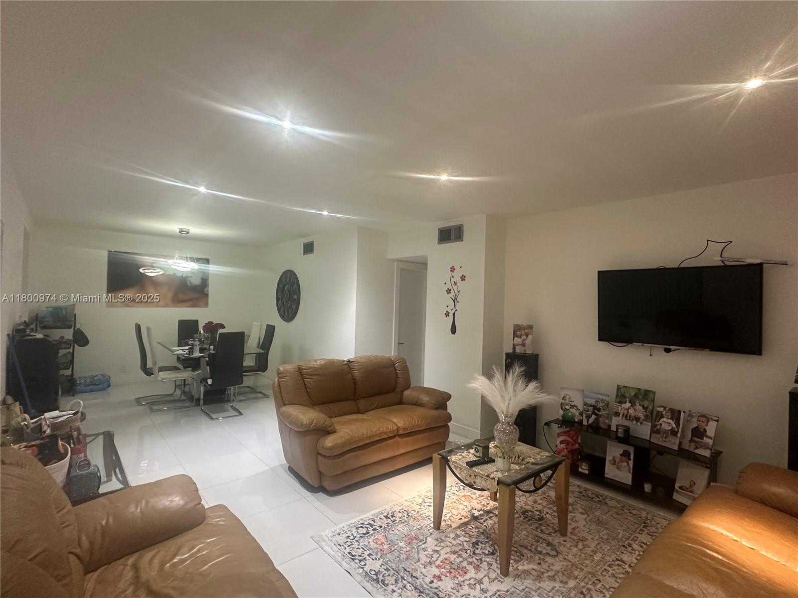 Small Image of 1958 MONROE ST #102, Hollywood Number 8