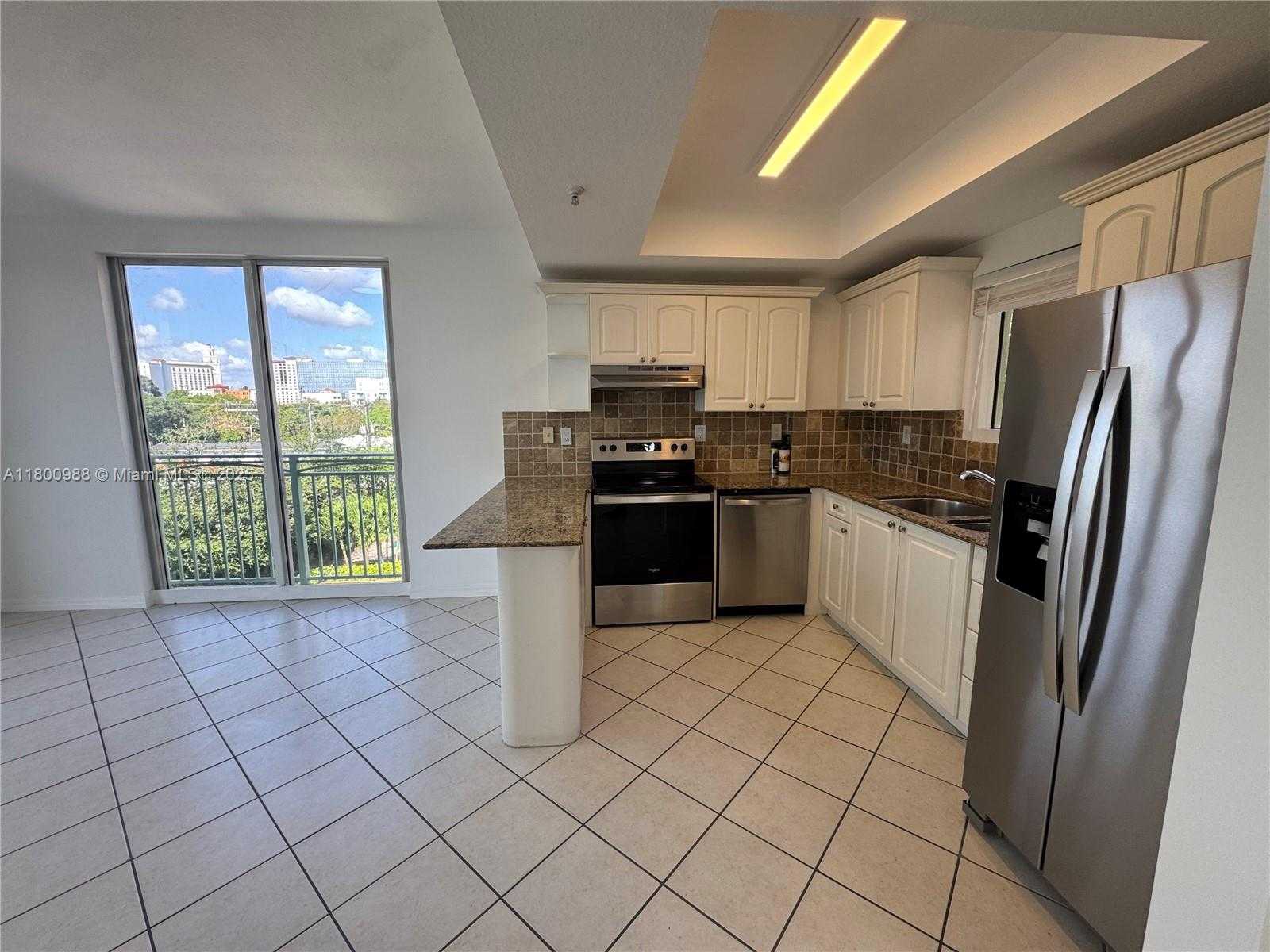 Small Image of 3500 CORAL WAY #501, Miami Number 4