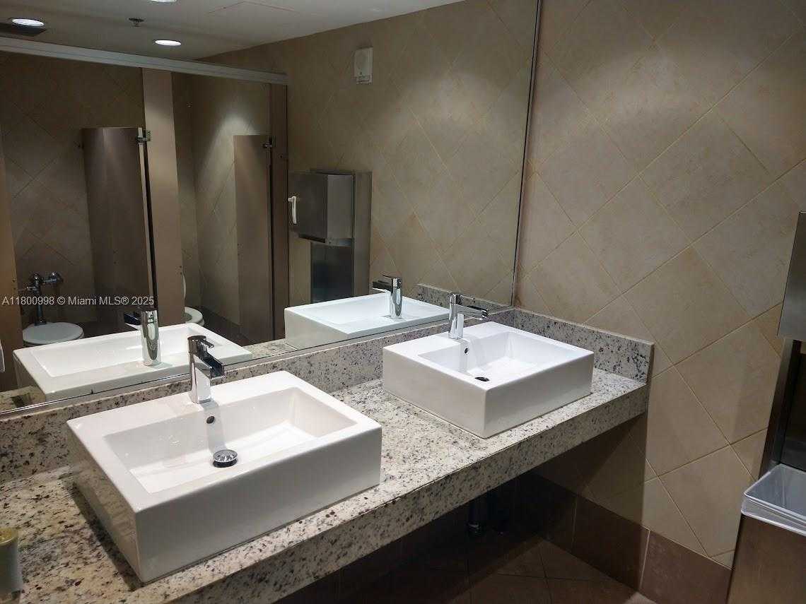 Small Image of 200 SOUTH EAST 15TH RD #9B, Miami Number 27