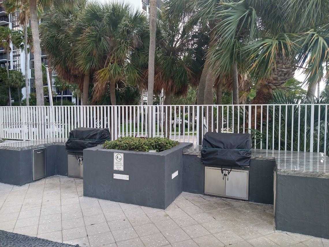 Small Image of 200 SOUTH EAST 15TH RD #9B, Miami Number 28