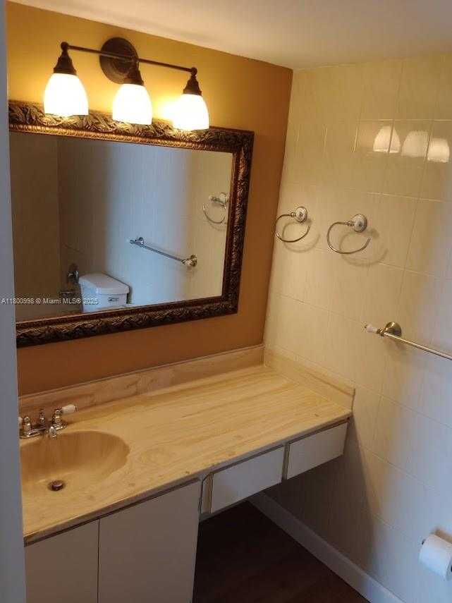 Small Image of 200 SOUTH EAST 15TH RD #9B, Miami Number 5