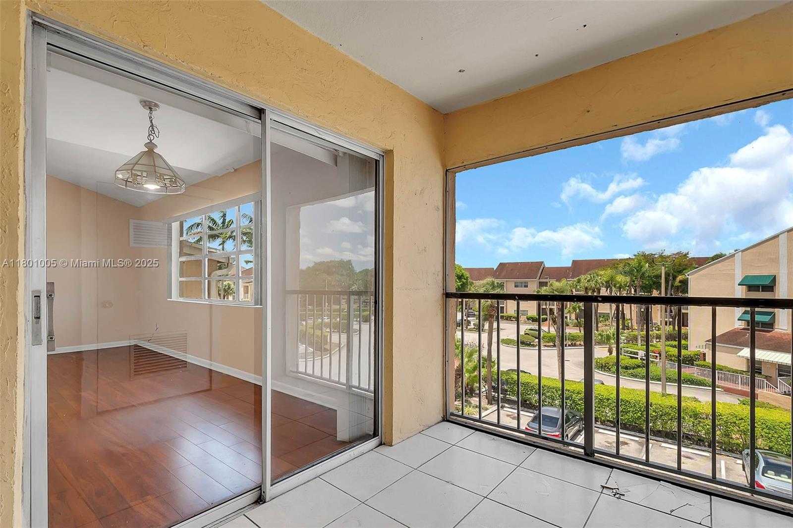 Small Image of 15295 SOUTH WEST 107TH LN #1009, Miami Number 11