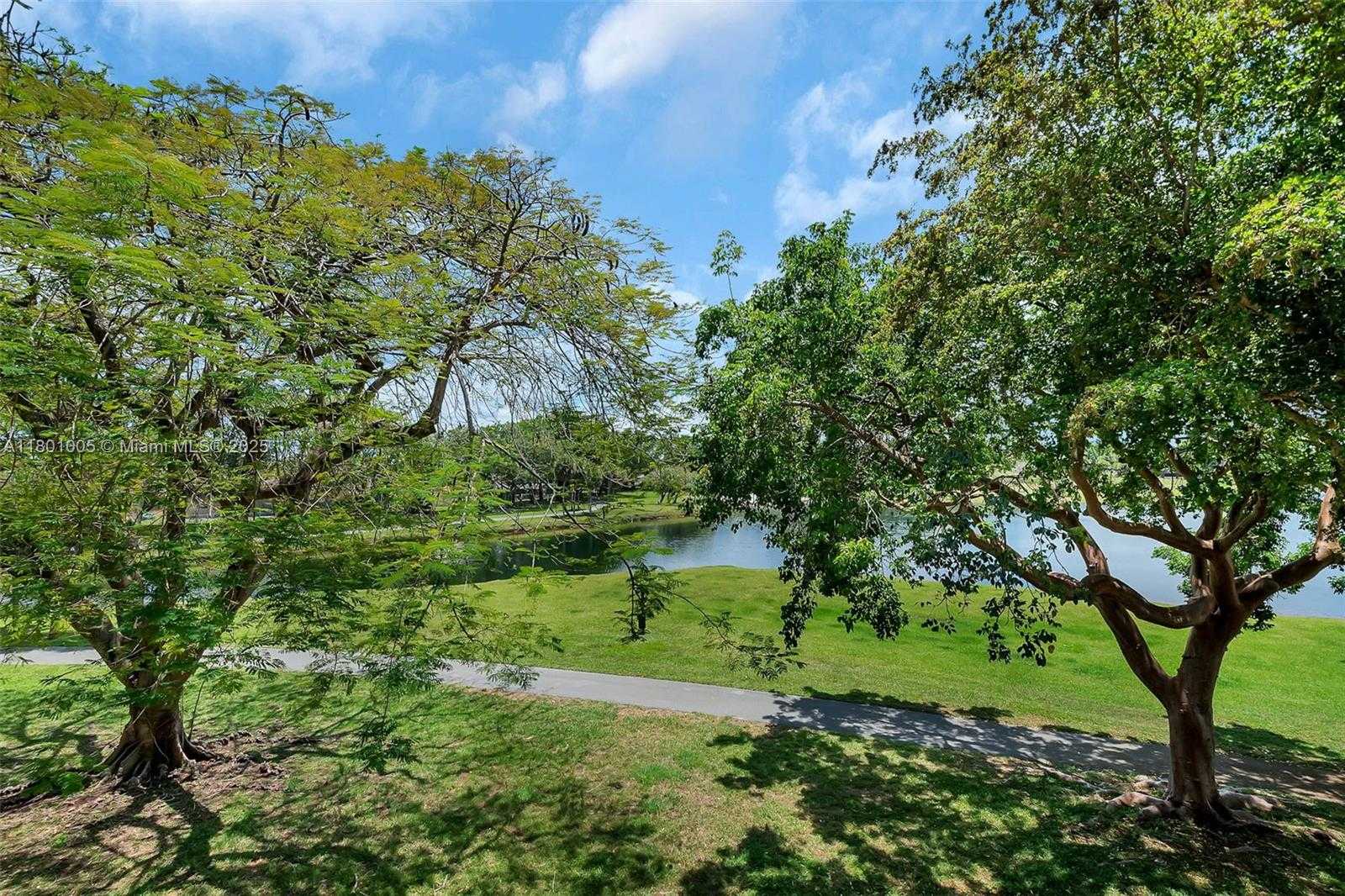 Small Image of 15295 SOUTH WEST 107TH LN #1009, Miami Number 21