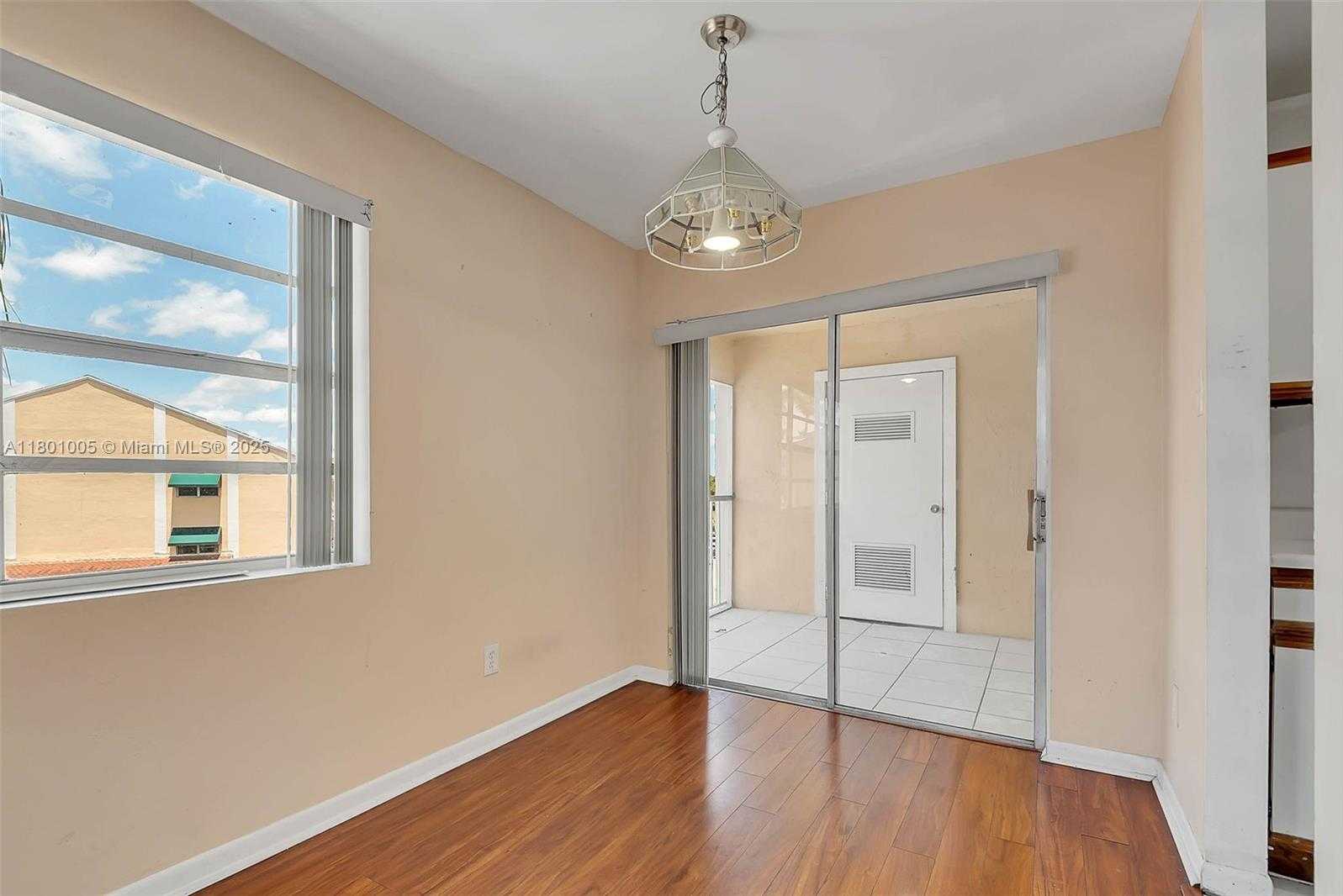 Small Image of 15295 SOUTH WEST 107TH LN #1009, Miami Number 5